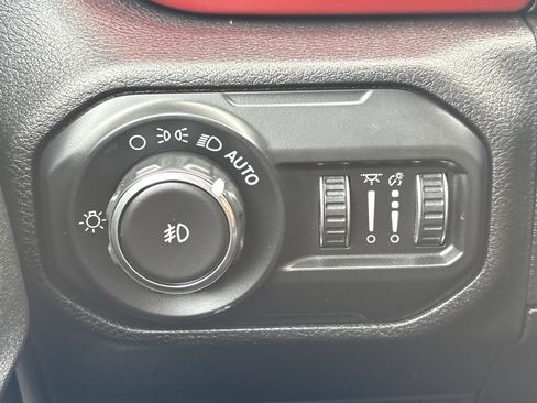 Used 2021 Jeep Wrangler Unlimited Rubicon image 31