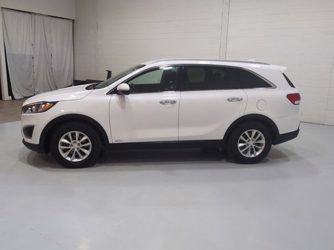 Used 2018 Kia Sorento AWD image 6