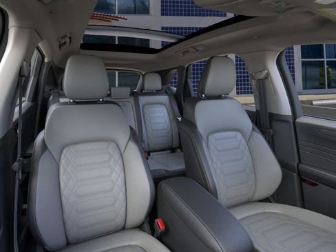 Used 2024 Ford Escape SE w/ PHEV Premium Package image 11