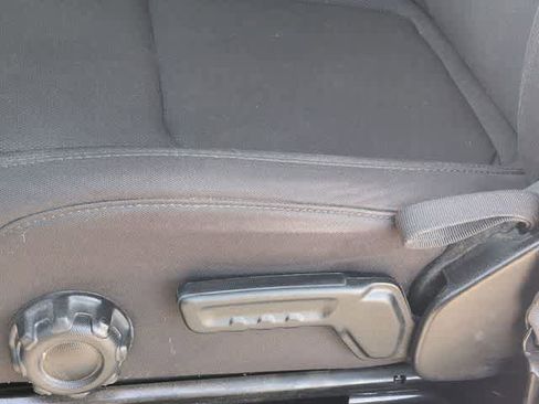 Used 2022 Jeep Wrangler Unlimited Sahara w/ Cold Weather Group image 17