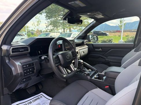 Used 2024 Toyota Tacoma TRD Off-Road w/ TRD Off Road Upgrade Package AWD/4WD image 25