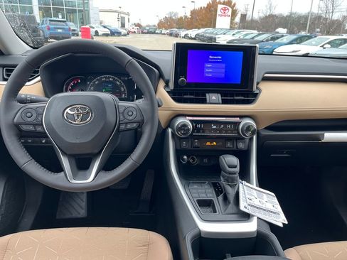 New 2025 Toyota RAV4 XLE image 13