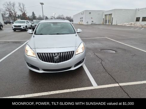 Used 2015 Buick Regal image 2