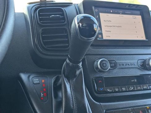 Used 2024 RAM ProMaster 2500 w/ Safety Group image 28