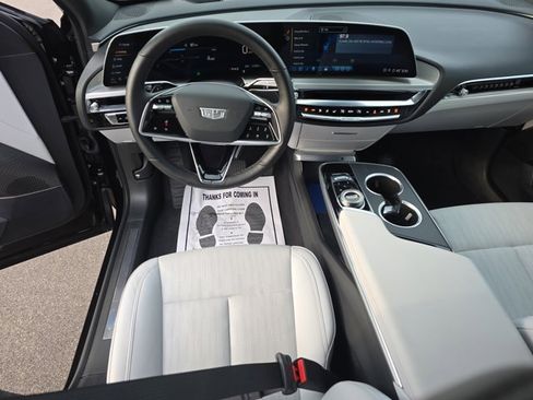 Certified 2024 Cadillac Lyriq Luxury image 16