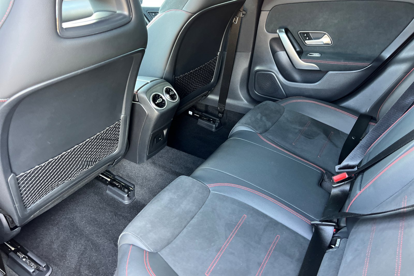 Used 2023 Mercedes-Benz CLA 35 AMG 4MATIC image 4