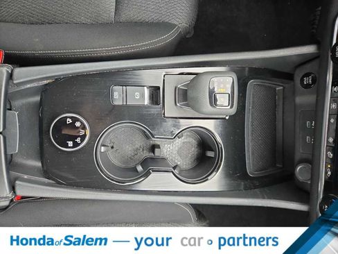 Used 2024 Nissan Rogue SV image 17