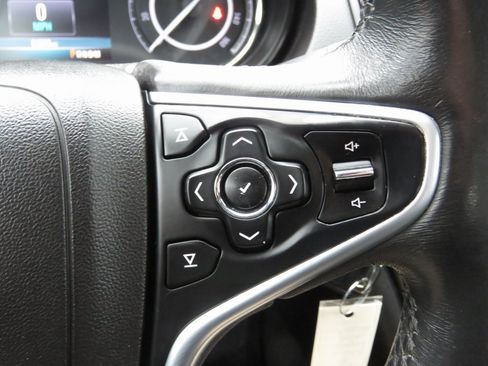 Used 2015 Buick Regal image 22