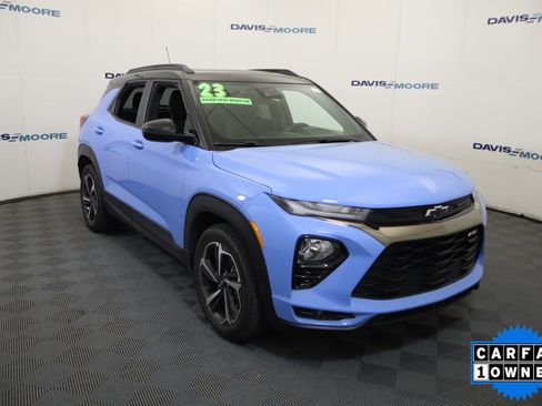 Used 2023 Chevrolet TrailBlazer RS w/ Sun and Liftgate Package FWD image 3