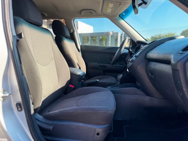 Used 2013 Kia Soul FWD image 24
