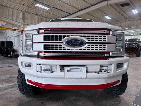 Used 2017 Ford F250 Platinum w/ Platinum Ultimate Package AWD/4WD image 10