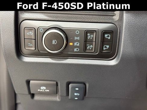 Used 2026 Ford F450 Platinum w/ FX4 Off-Road Package image 32