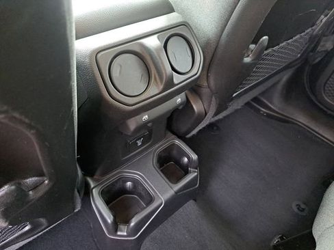 Used 2024 Jeep Wrangler Unlimited Rubicon image 12