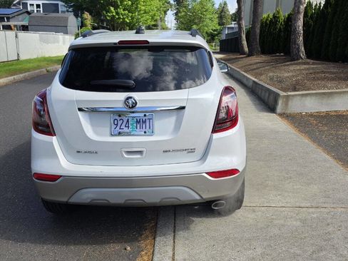 Used 2018 Buick Encore Essence w/ LPO, Active Package AWD/4WD image 6