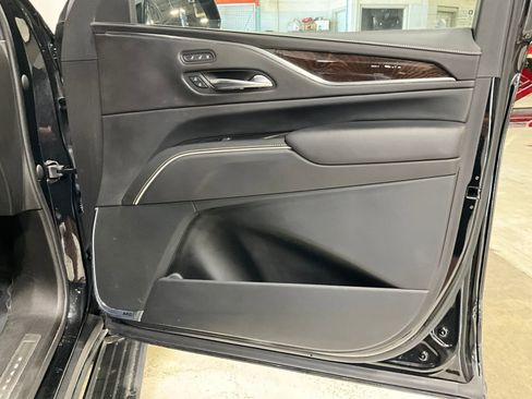 Used 2021 Cadillac Escalade Sport Platinum AWD/4WD image 23