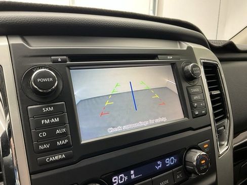 Used 2016 Nissan Titan SV image 5