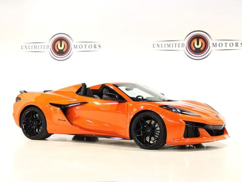 Used 2025 Chevrolet Corvette Z06 RWD image 9