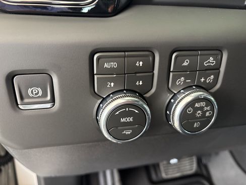 New 2026 GMC Sierra 1500 AT4X w/ LPO, Black Badging Package AWD/4WD image 15