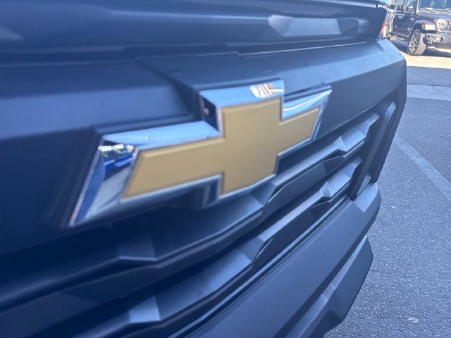 Used 2025 Chevrolet Colorado W/T RWD image 37