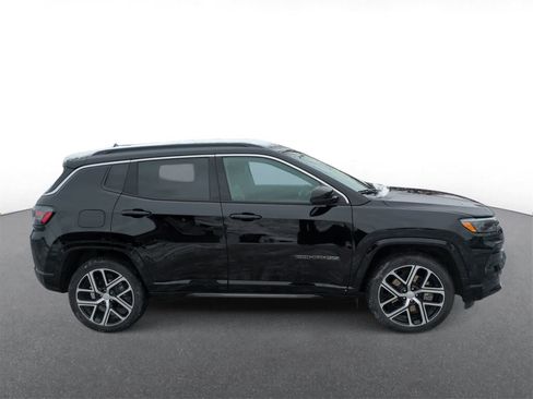 Certified 2024 Jeep Compass Limited w/ Elite Group image 9