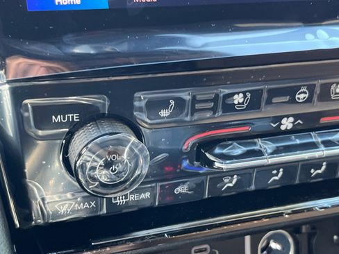 New 2025 Jeep Grand Cherokee Summit image 53