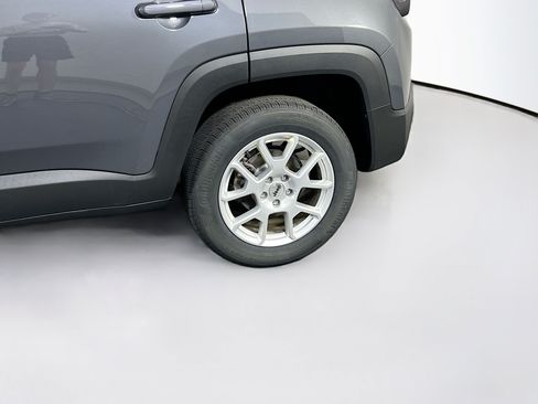 Used 2022 Jeep Renegade Latitude AWD/4WD image 29