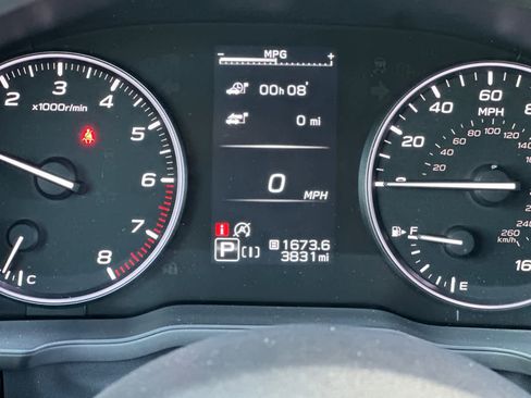 Used 2025 Subaru Crosstrek 2.0i Premium image 24