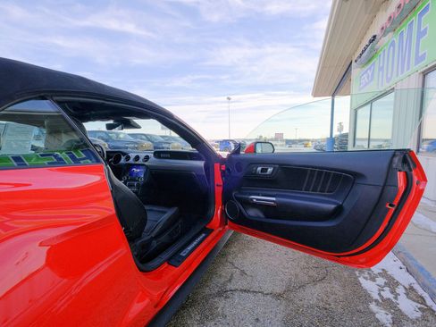 Used 2022 Ford Mustang Premium image 16