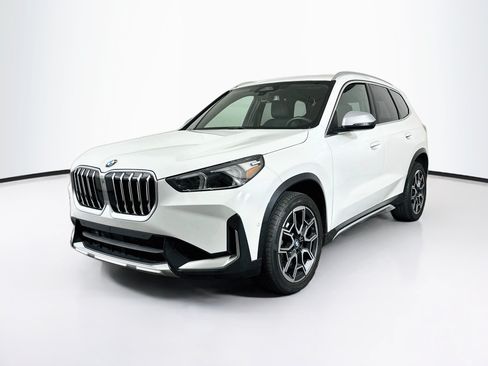 Used 2023 BMW X1 xDrive28i w/ Convenience Package AWD/4WD image 3