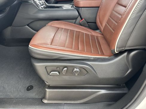 Used 2023 GMC Yukon XL Denali Ultimate image 20