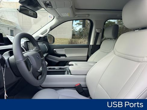 New 2026 Ford Expedition Active image 25