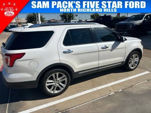 Used 2017 Ford Explorer Limited w/ Equipment Group 301A FWD image 6