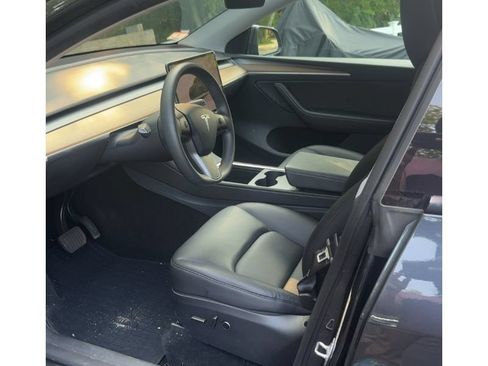 Used 2025 Tesla Model Y Long Range RWD image 5