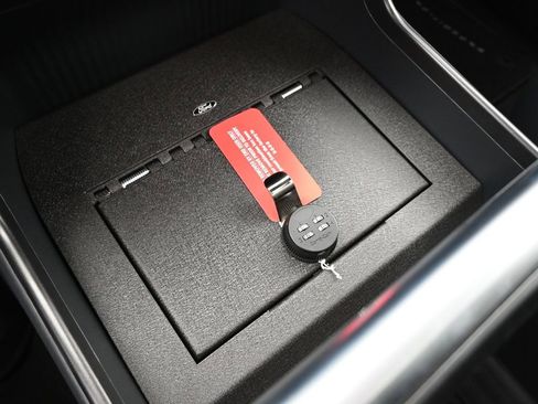 New 2026 Ford Expedition Platinum image 19