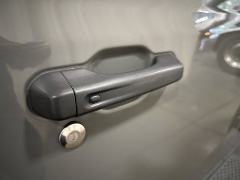 Used 2019 Jeep Wrangler Unlimited Sahara image 39