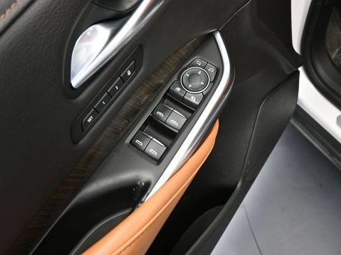 Used 2019 Cadillac XT4 Sport AWD/4WD image 15