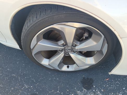 Used 2020 Honda Accord Touring image 9