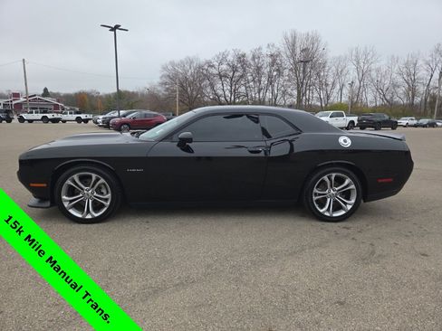 Certified 2022 Dodge Challenger R/T image 4