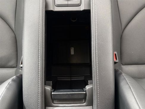 Certified 2025 Toyota Grand Highlander XLE image 32