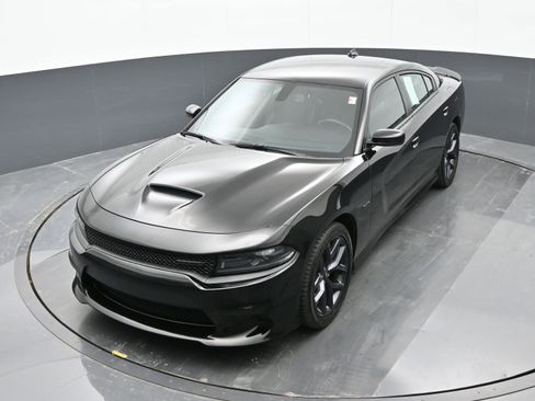 Used 2023 Dodge Charger R/T w/ Plus Group image 30