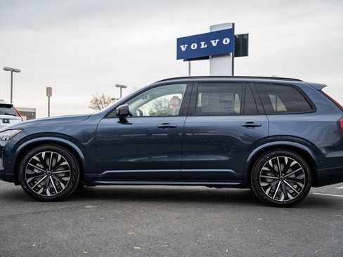 New 2026 Volvo XC90 B6 Ultra w/ Lounge Package image 4