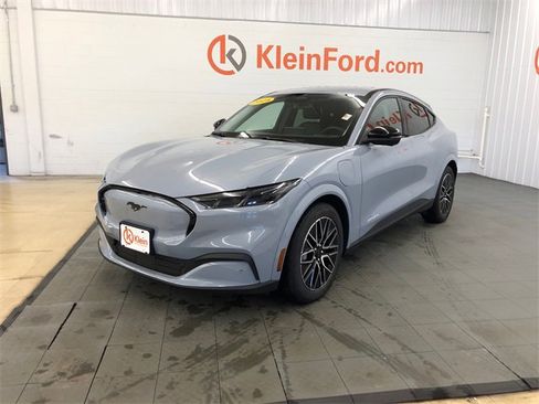 Used 2025 Ford Mustang Mach-E Premium image 3