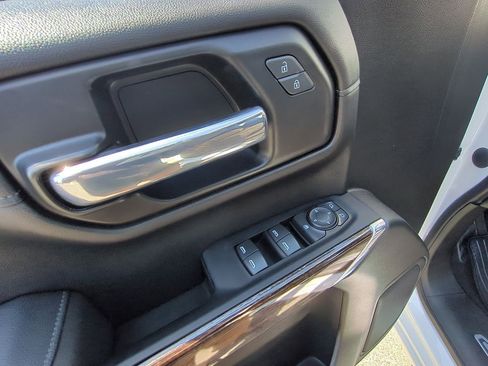 Used 2022 GMC Sierra 1500 SLE w/ Driver Alert Package I image 22