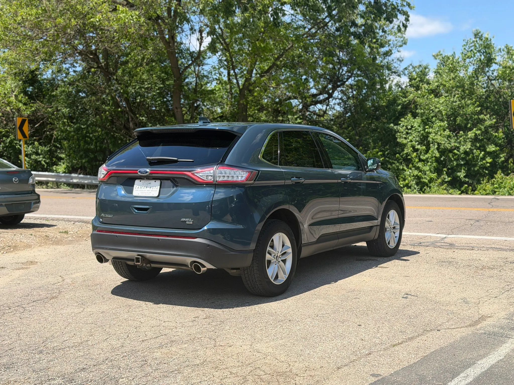 Used 2016 Ford Edge SEL w/ Equipment Group 201A AWD/4WD image 11