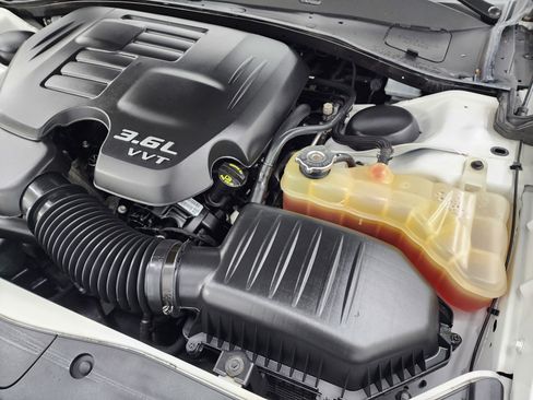 Used 2017 Dodge Charger SXT w/ AWD Plus Group image 18