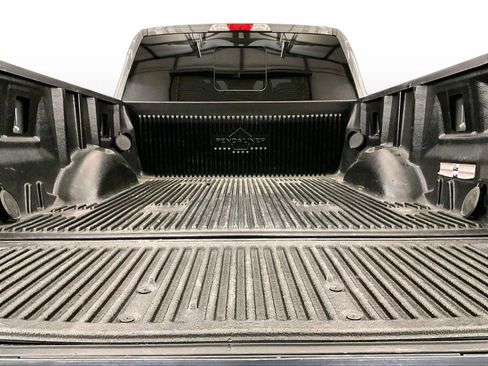 Used 2018 Ford F150 XLT w/ Equipment Group 302A Luxury AWD/4WD image 32
