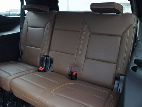 Used 2022 Chevrolet Tahoe High Country image 16