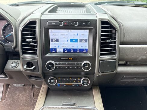 Used 2020 Ford Expedition XLT w/ Equipment Group 202A RWD image 22