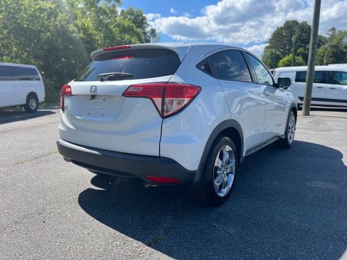 Used 2017 Honda HR-V EX image 5