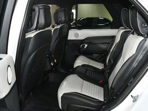 Used 2021 Land Rover Discovery HSE R-Dynamic AWD/4WD image 47